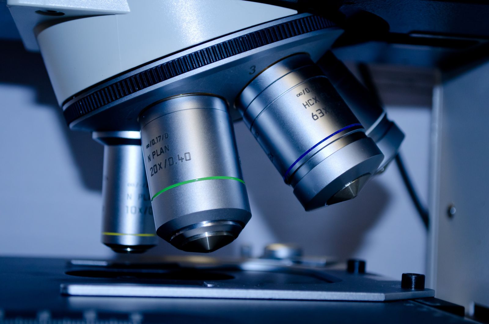 Microscope objectives in a laboratory